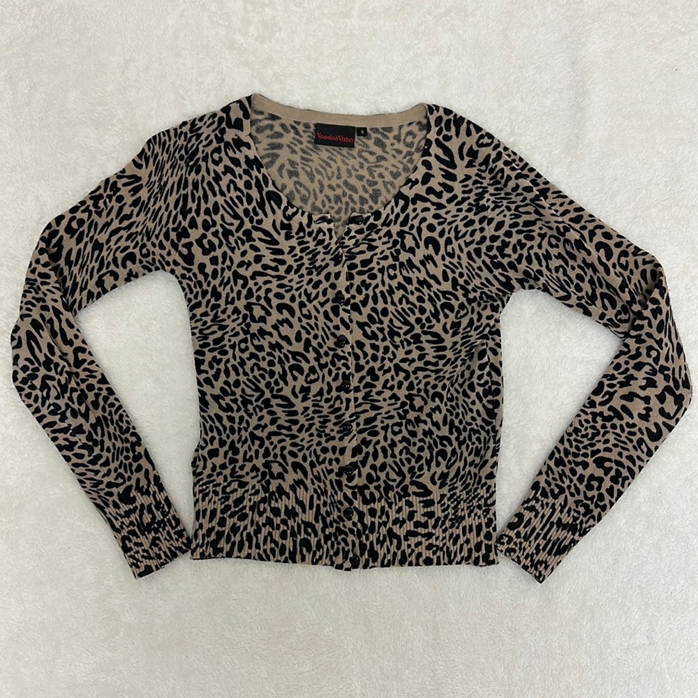 Voodoo Vixen Pin-up style leopard print cardigan. Size Small, GUC